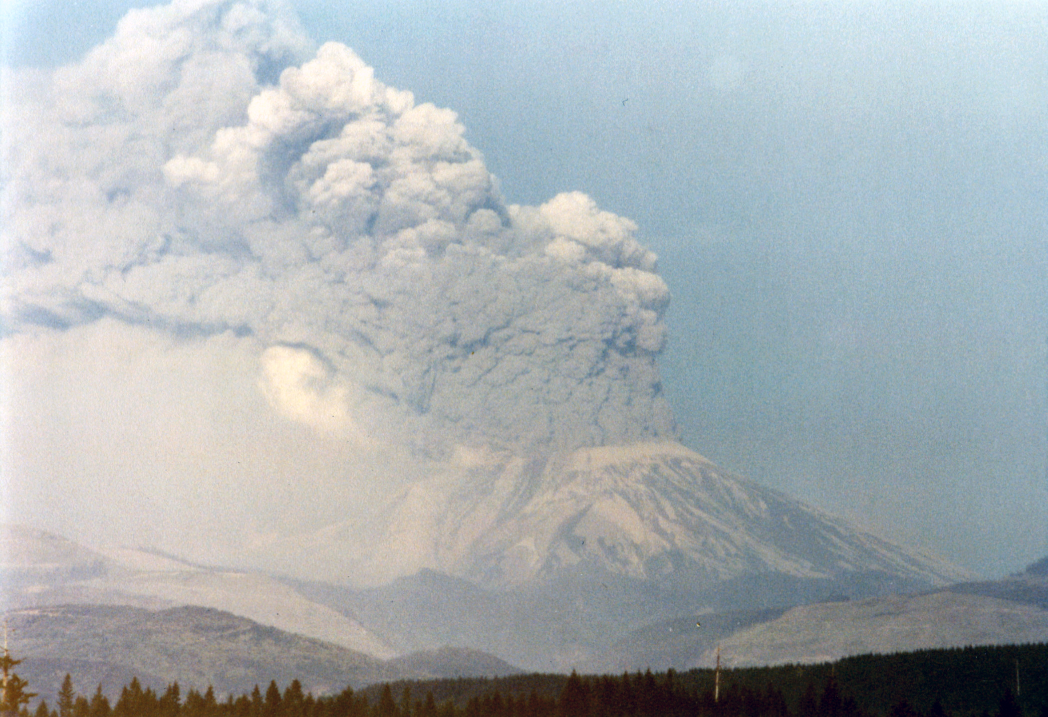 Mount St. Helens erupting, May 18, 1980